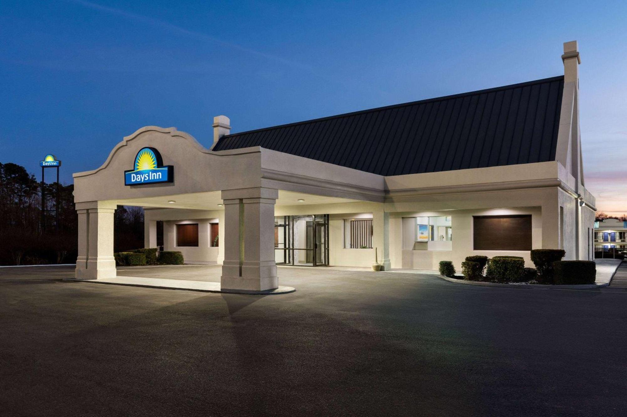 Days Inn By Wyndham Emporia Eksteriør bilde